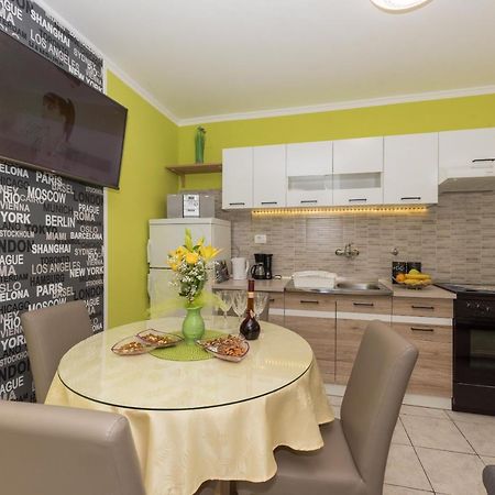 שיבניק Apartment Danijela מראה חיצוני תמונה