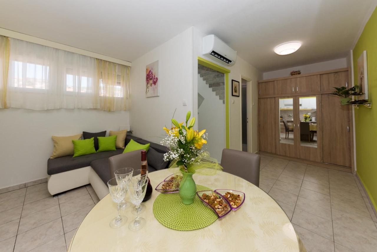 שיבניק Apartment Danijela מראה חיצוני תמונה